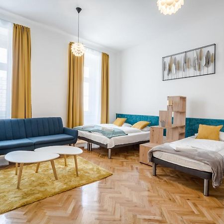 Bpr Stylish Vagabond Apartment With Ac Budapeste Exterior foto