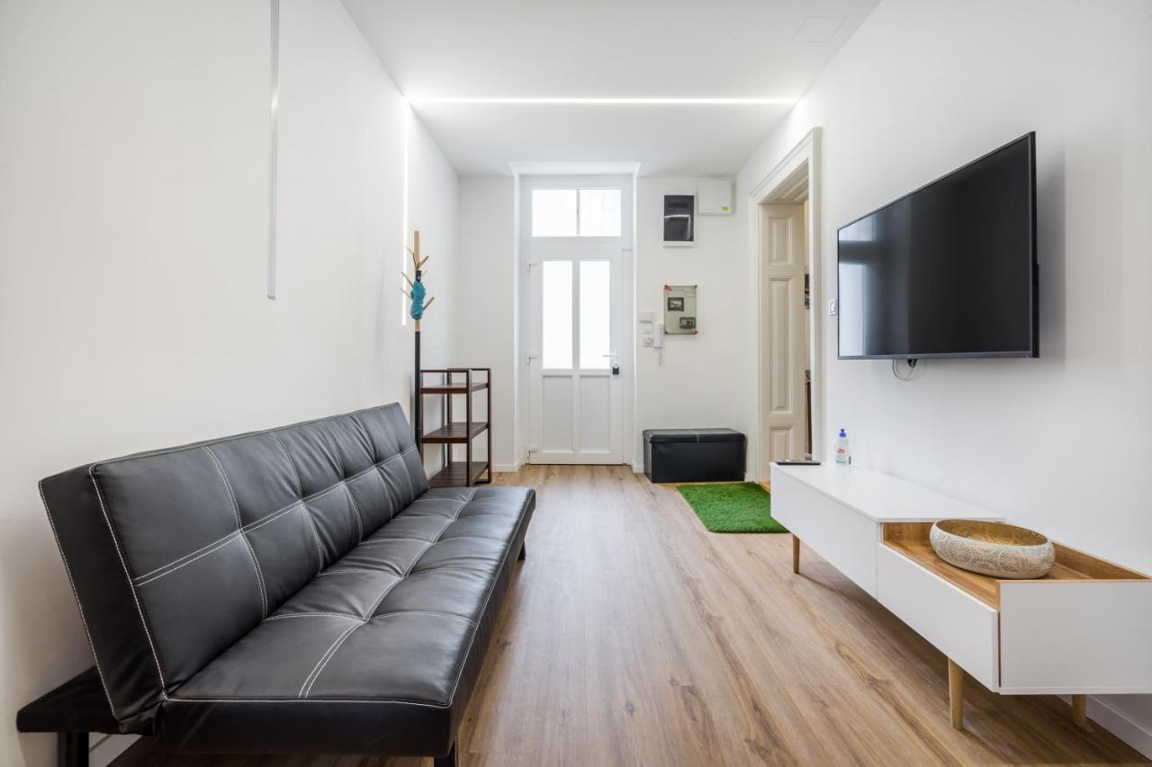Bpr Stylish Vagabond Apartment With Ac Budapeste Exterior foto